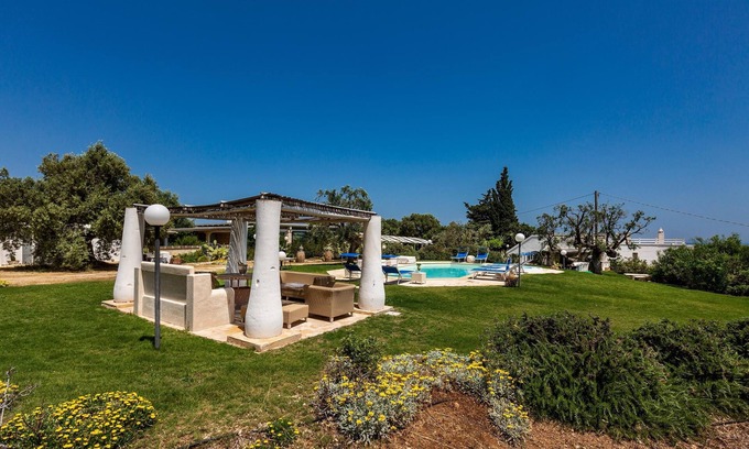 Pezze di Greco Villa | Experience Masseria La Cazzigna with Spa and Pool Amenities