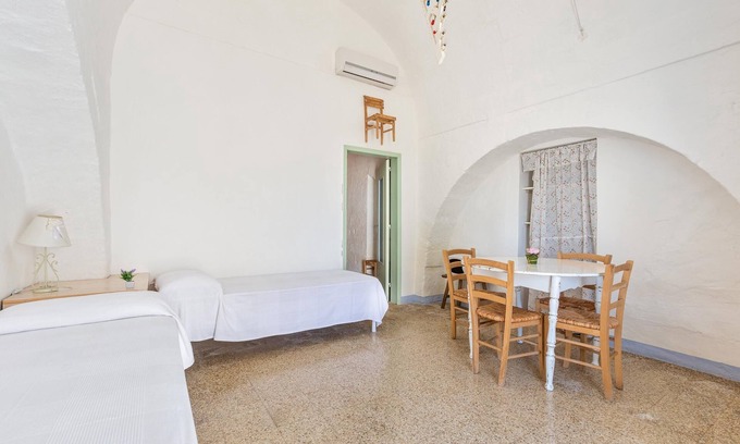 Maruggio Hotel | Pet-Friendly Retreat at 3348 Masseria Pepe with Pool