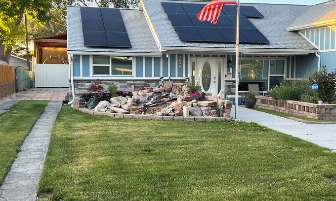 West Valley City House | Inviting Dog-Friendly Master BR Suite Near SLC Airport