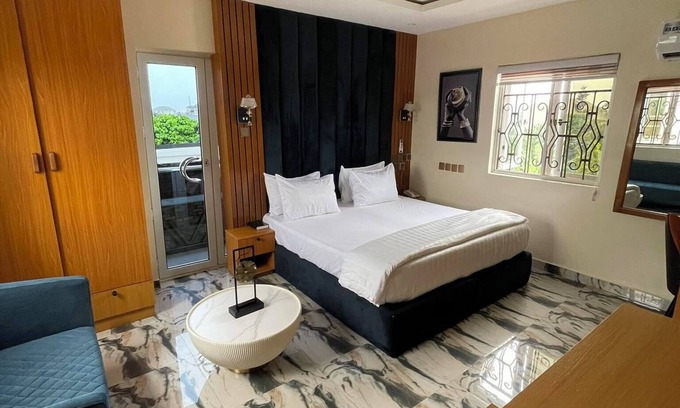 Uyo Hotel | Master Class Suite and Apartments