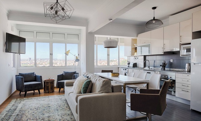 Alfama Apartment | Discover Master Deco Gem in Graça - Guest Rated 10/10!