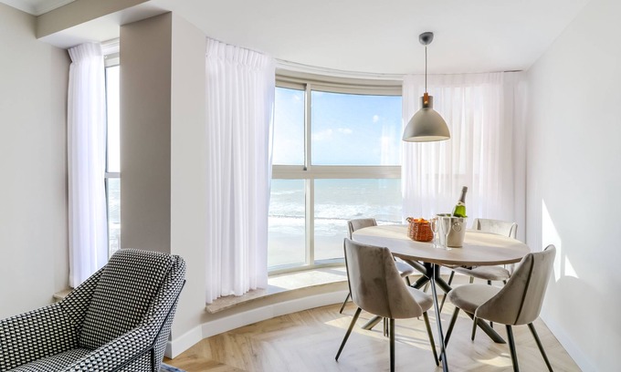 Haifa Apartment | Oceanfront Haifa Beach Apartments: Guest Rated 9.8/10