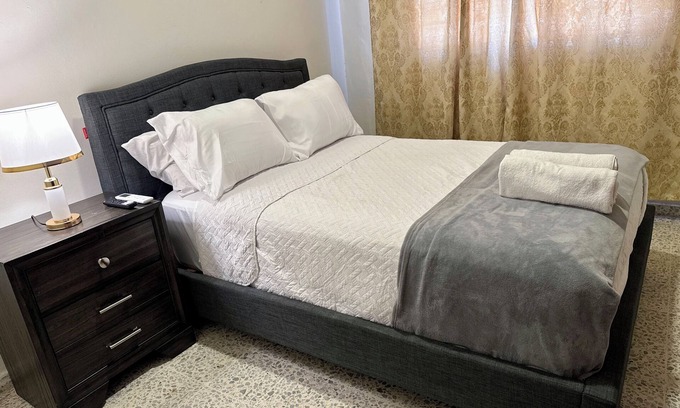Sector 1 Nor-Oeste Apartment | Master Suite Platinum #1