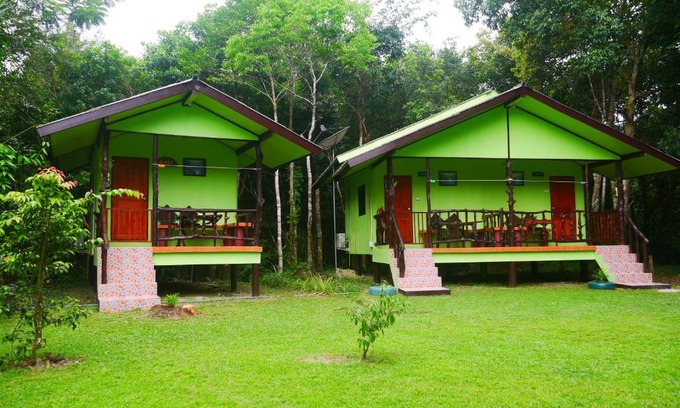 Ko Kood House | Oceanfront Mata Guesthouse: Highly Rated with Stunning Views