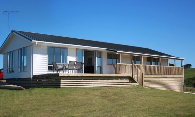 Awhitu House | Family-Friendly Getaway at Matakawau Bach by the Beach