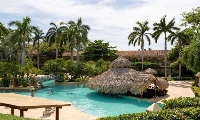Tamarindo Condo | Top-Rated Oceanfront 2BR Condo at Diria Resort, Matapalo
