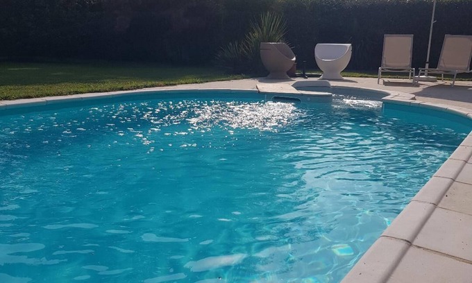 Mathieu House | Guest Rated 10/10: Mathieu with Pool & Family Amenities