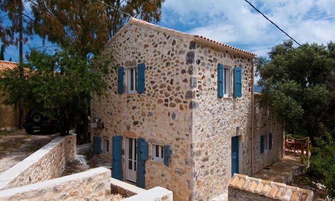 Tselendata Villa | Mathilda's House: Experience Nature with Ocean Views!