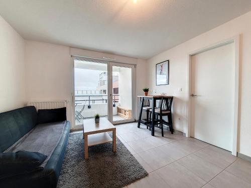 Plaine des Bouchers Apartment | Discover Mathis - Tram - Ville: Pet-Friendly Comfort Awaits