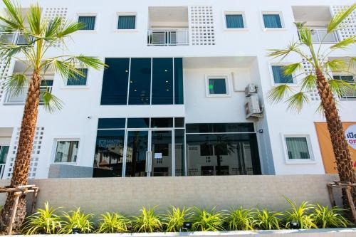Rangsit Hotel | Family-Friendly Retreat at Matini Premium @ Klong 1