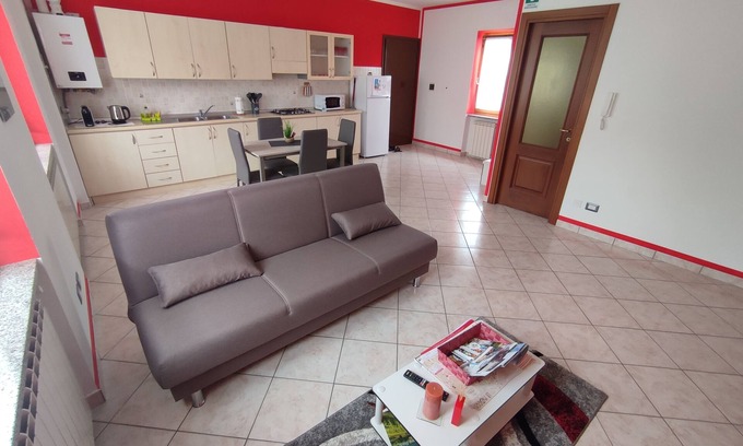 Mascarelli Apartment | Cozy Matisse Apartment with Garden in La Morra