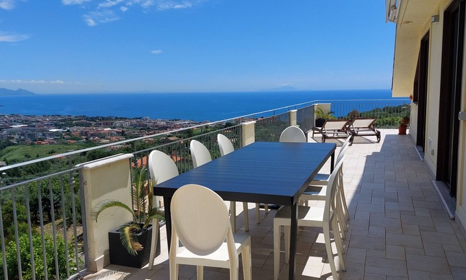 Formia Apartment | Matisse Maison duplex apartment sea view Formia-Gaeta