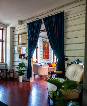 Kokkola Hotel | Inviting Matkustajakoti Ykspihlaja with Oceanfront Views