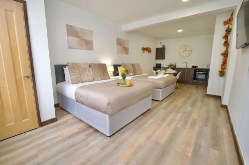 Coventry Apartment | Budget-Friendly Matlock Studio 1 in Coventry for Families