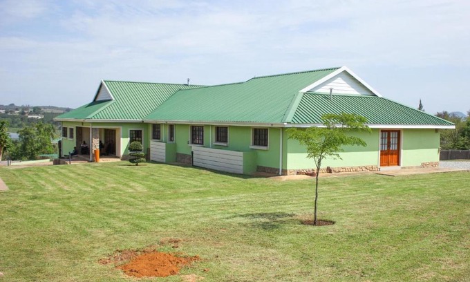 White River House | Discover Matsemba Guest House: Pool, Hot Tub & Breakfast
