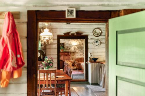 Igakula House | Pet-Friendly Matsi Cottage - 4-Star Retreat with Top Reviews