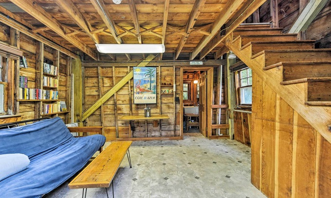 Mattapoisett Center Cottage | Idyllic Mattapoisett Home with Private Beach Access