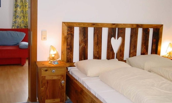 Thomatal Apartment | Relax in Mattehansnock: Family-Friendly Alpine Retreat