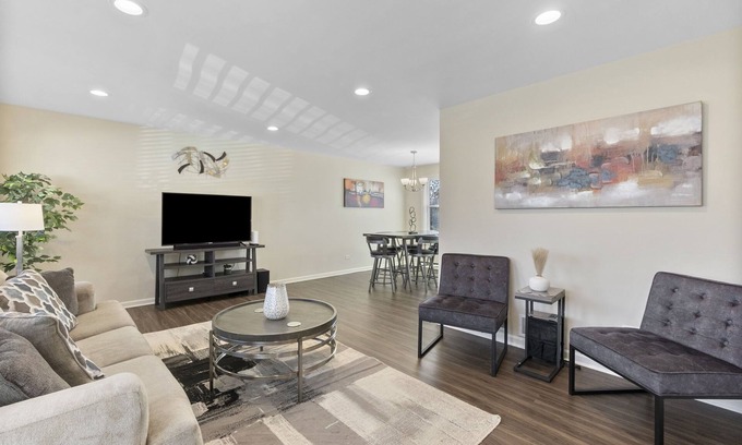 Matteson House | Pet-Friendly Matteson Rental with Pool and Breakfast Included