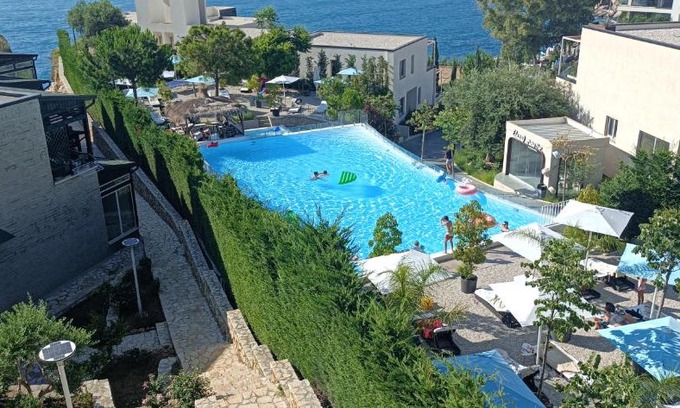 Orikum Villa | Oceanfront Matthews Beach House: Rated 9/10 with Pool Access