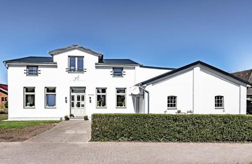 Norddeich Apartment | Matthias Claudius: Perfect for Families and Pet Lovers