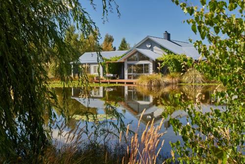 Mackenzie Country Cabin | Experience Matuka Lodge: 5-Star Stay with Accessibility Features
