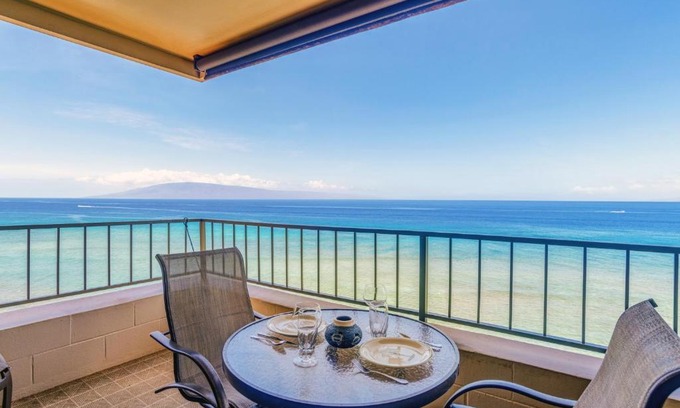Honokowai House | Oceanfront Maui Kai 801: Relax by the Pool & Hot Tub