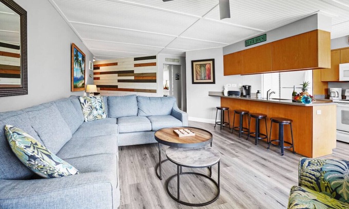 Kihei Apartment | Oceanfront Bliss: Reserve Your Dream Stay Today!