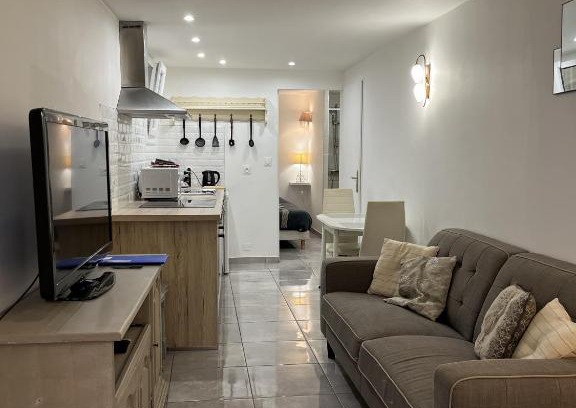Maureillas-Las-Illas Apartment | Cozy Maureillas Apartment for Two with Family-Friendly Amenities