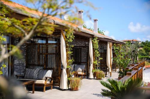 Gumusdere Resort | Experience the Bliss of MAVİ AT HOTEL Blue Horse