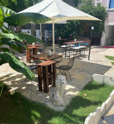 Cesme Apartment | Pet-Friendly Mavi Butik Apart with Breakfast & Family Amenities