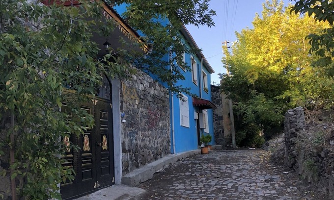Kars House | Highly Rated Mavi Ladin Konukevi with Family-Friendly Amenities