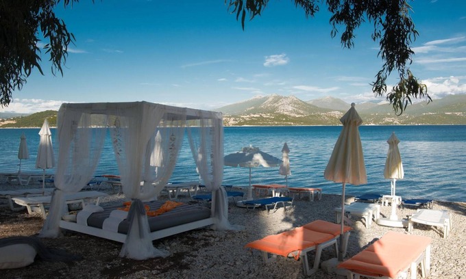 Lygia House | Oceanfront Mavra Studios: Pet-Friendly & Family-Ready Stay