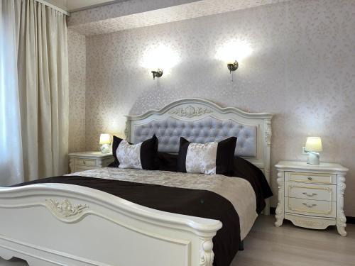 Lutsk Hotel | Relax at Maximus Hotel: Poolside Bliss & Ocean Views