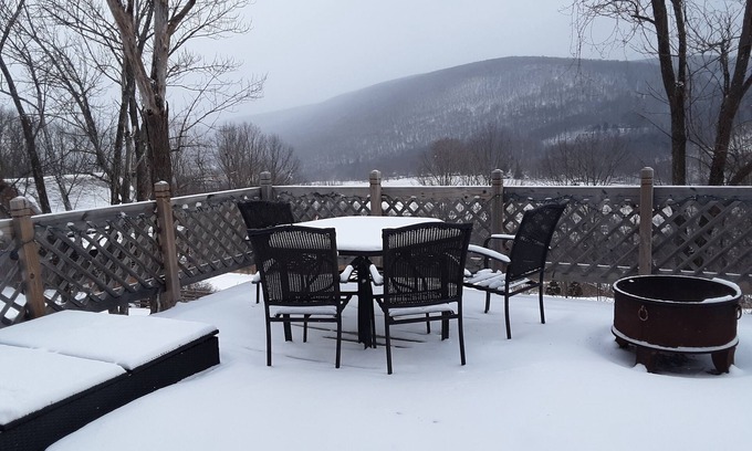 Springwater Cabin | Maxwell's Mountain Upper Cabin: Breathtaking Views & Hot Tub