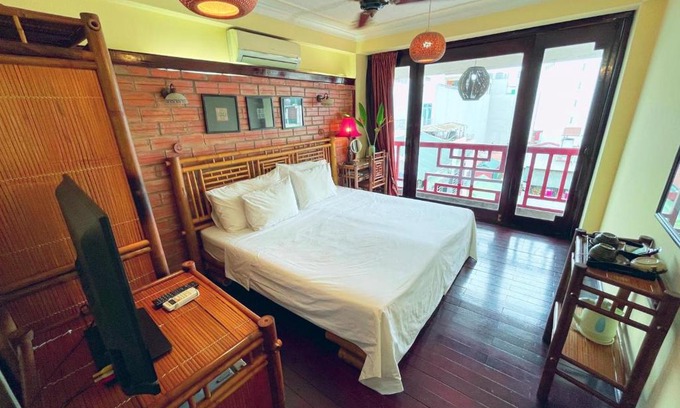 Hang Bac House | Family-Friendly Haven at May - Maison De Charme 03