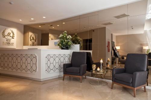 Gothic Quarter Hotel | Convenient May Ramblas Hotel: Ideal for Families & Accessibility