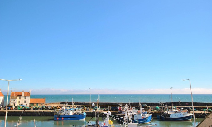 Pittenweem Apartment | May View: Family-Friendly Two Bedroom Apartment Awaits