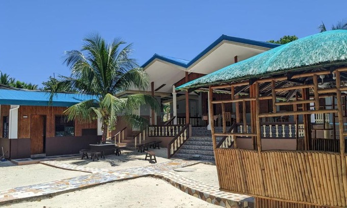 San Carlos City House | Pet-Friendly Maya Guest House on Scenic Sipaway Island