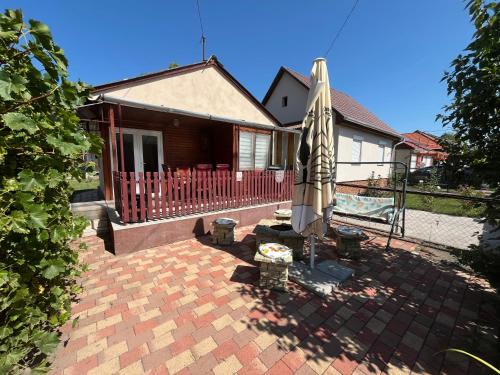 Bogacs House | Maya Vendégház