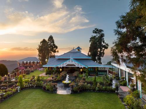 Kurseong Hotel | Elegant Mayfair Manor Jungpana: Oceanfront Oasis & Spa