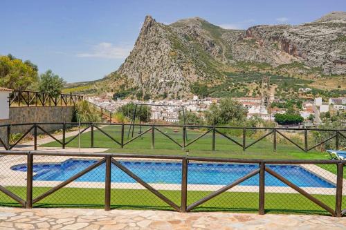 Valle de Abdalagis House | Discover Mayte Dreams Caminito Del Rey: 4-Star Pet Friendly Retreat