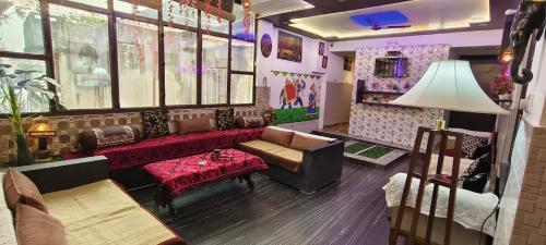 Agra House | Family-Friendly Mayur Villa with Exceptional 9.6/10 Rating
