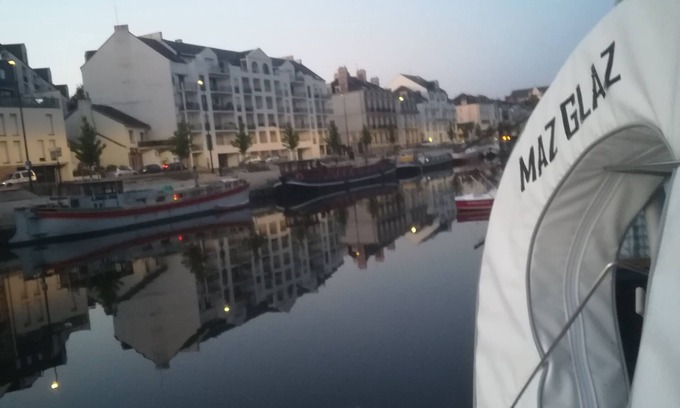 Talensac-Pont Morand Boat Rental | Guest Rated 10/10: MAZ Glaz Offers Family-Friendly Comfort