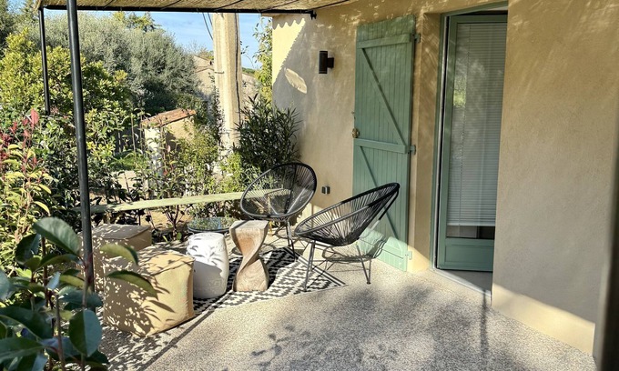 Ramatuelle House | Charming Mazet Agricole Amidst Vineyards and Close to Coast