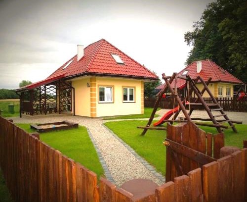 Trygort House | Pet-Friendly Mazurska Chatka with Oceanfront Hot Tub