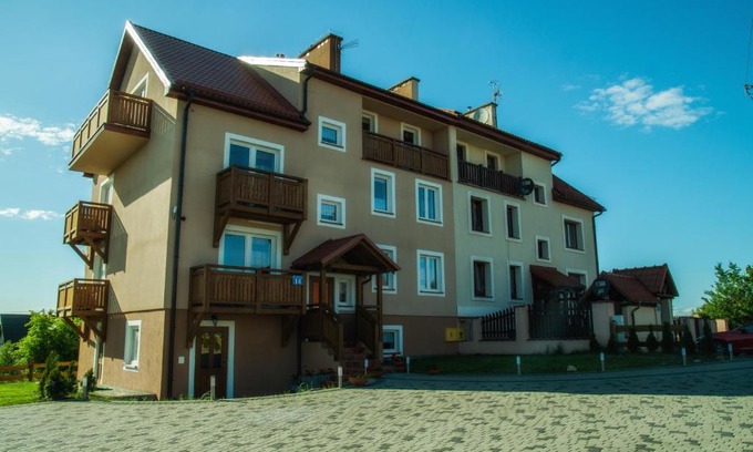 Mikolajki House | Family-Friendly Mazurski Zakątek Apartments with Kitchen