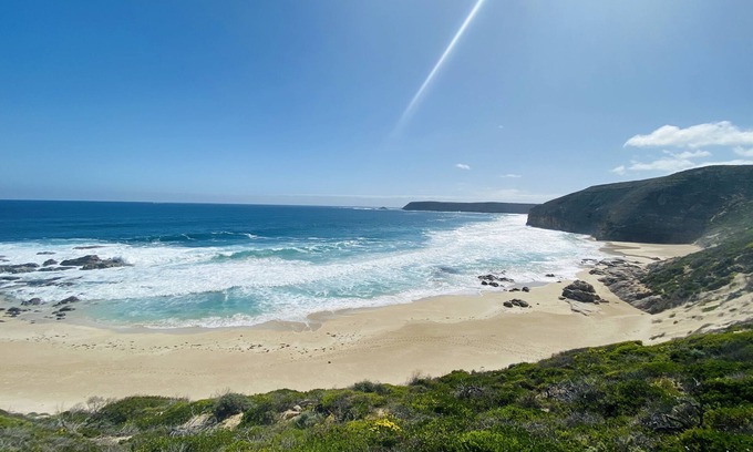 Warrenben House | MAZZA BAY RETREAT - Ideal Getaway Near Beaches & Nature