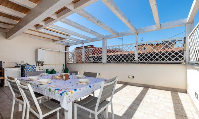 Mazzeo House | Beachfront Mazzeo House: Pet-Friendly with Ocean Views