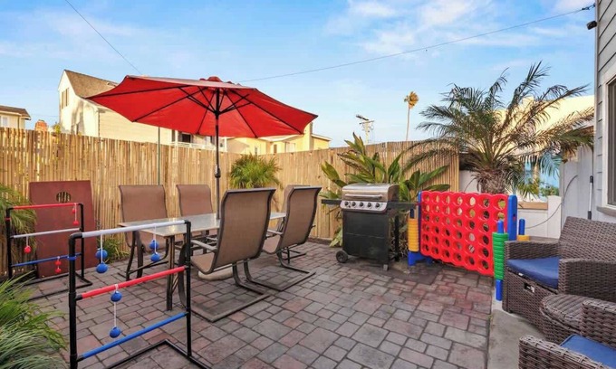 Mission Beach House | Spacious 8BR Beach House Just Steps from the Sand!